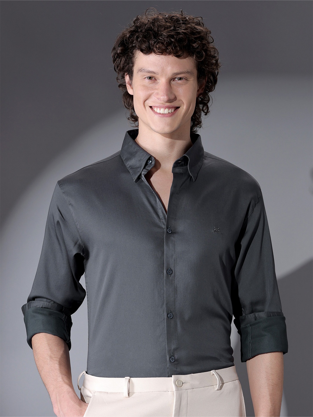 

Beyoung Solid Spread Collar Long Sleeves Formal Shirt, Grey