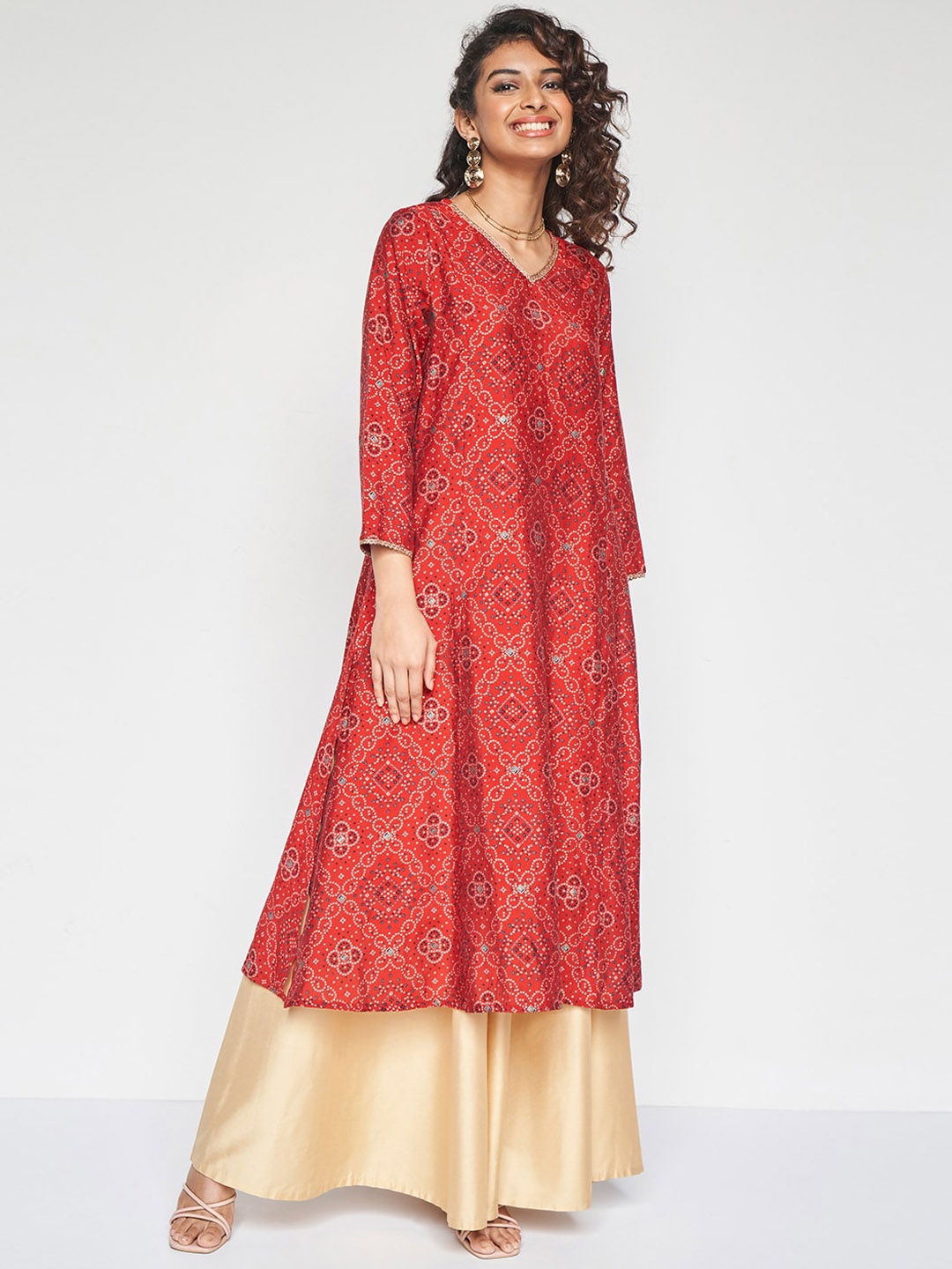 

Global Desi Bandhani Printed Regular Gotta Patti Kurta with Palazzos, Red
