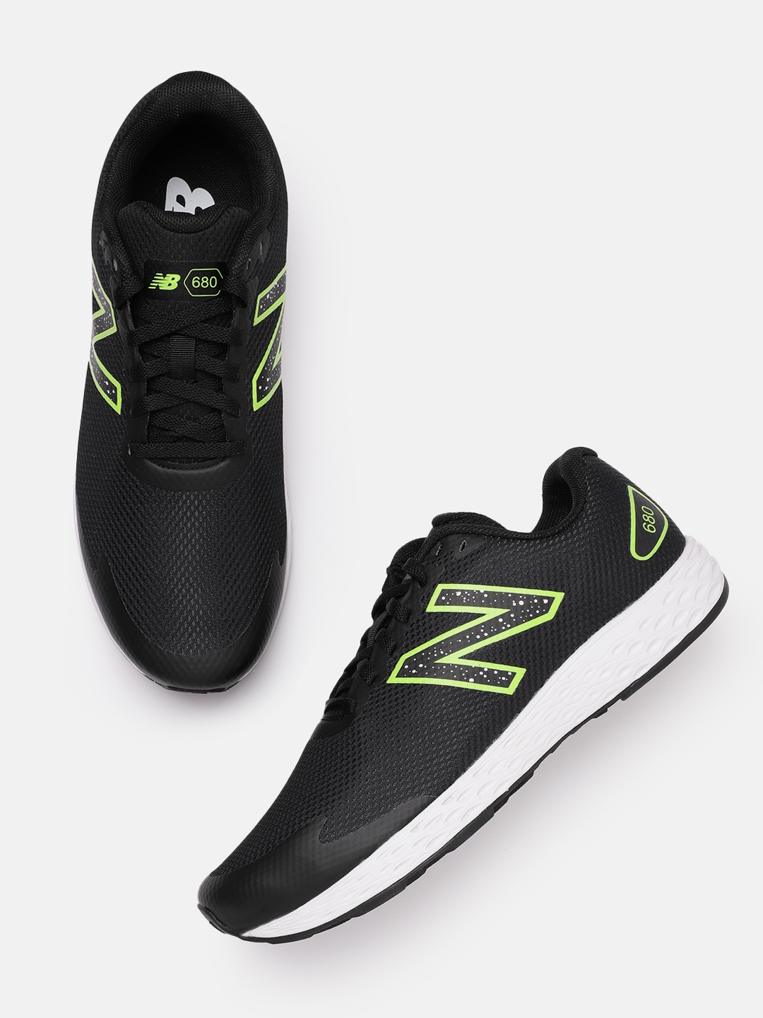 

New Balance Men M680XA7-D-7 Running Shoes, Black