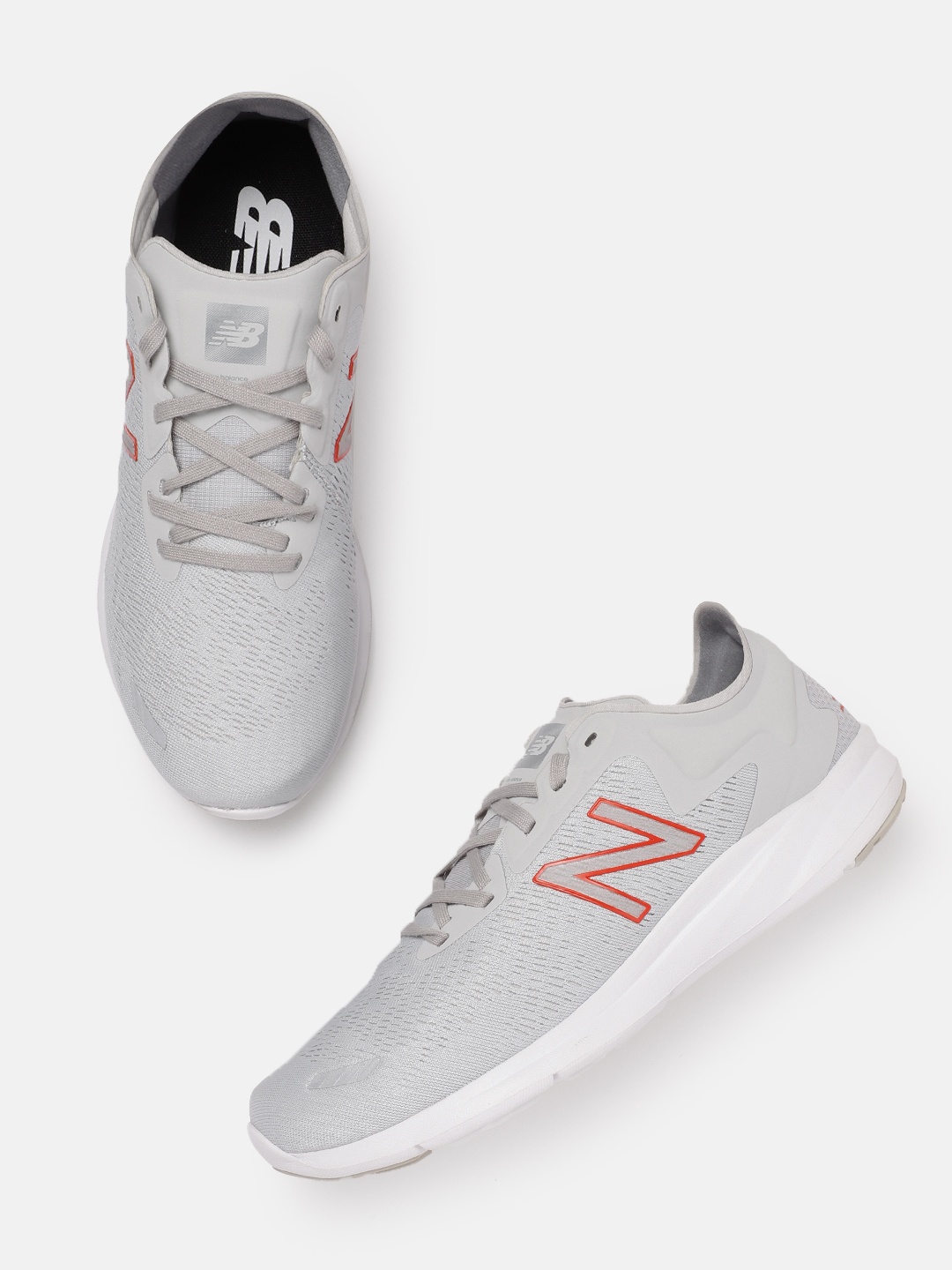 

New Balance Men DynaSoft Pesu Running Shoes, Grey