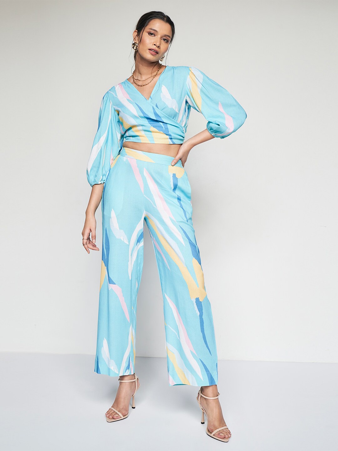 

AND Printed V-Neck Puff Sleeves Top & Trouser, Blue