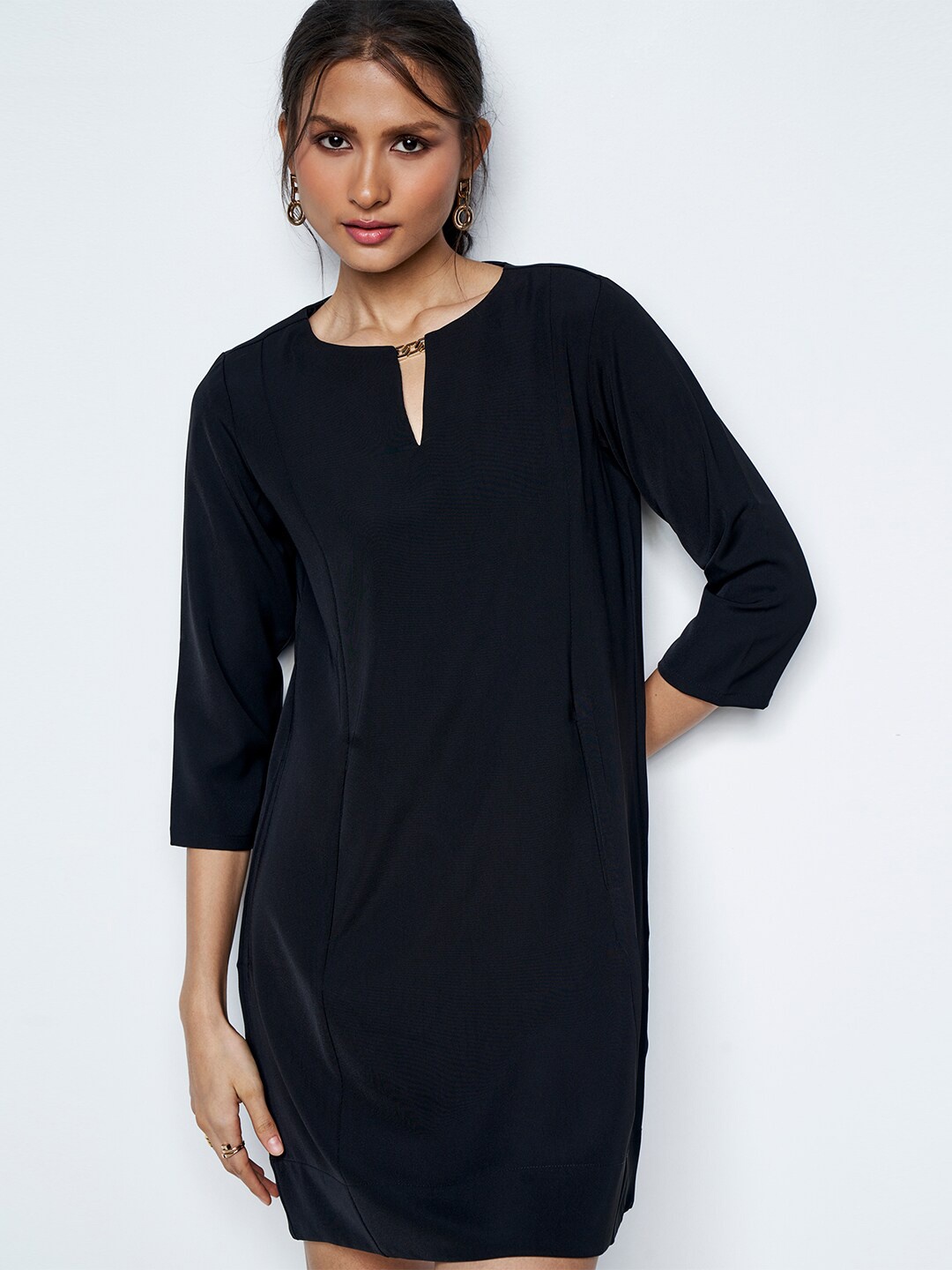 

AND A-Line Key Hole Neck Three-Quarter Sleeves Dress, Black