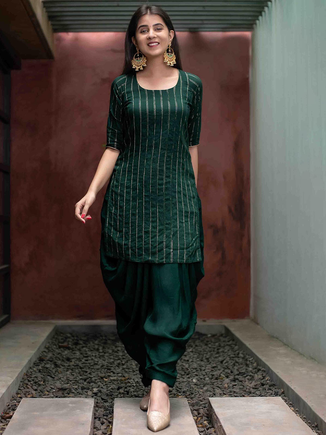

Label Shaurya Sanadhya Striped Round Neck Straight Kurti With Patiala, Green