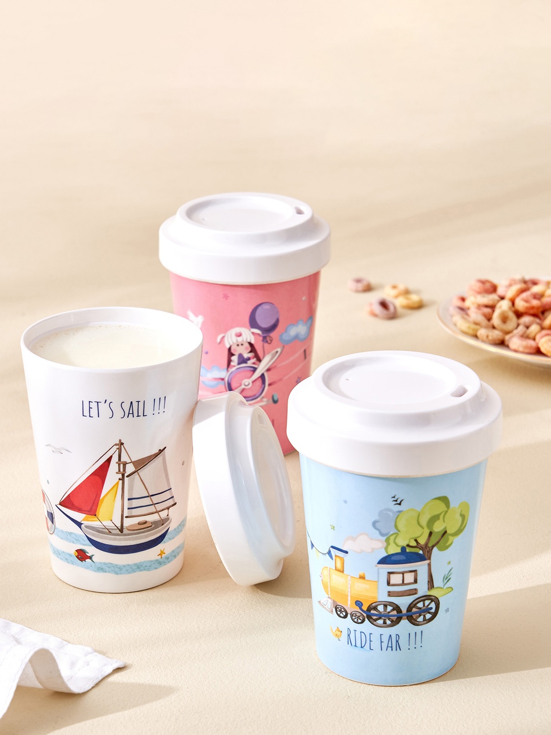 

Home Centre slate White Printed Melamine Tumbler With Lid 300ml