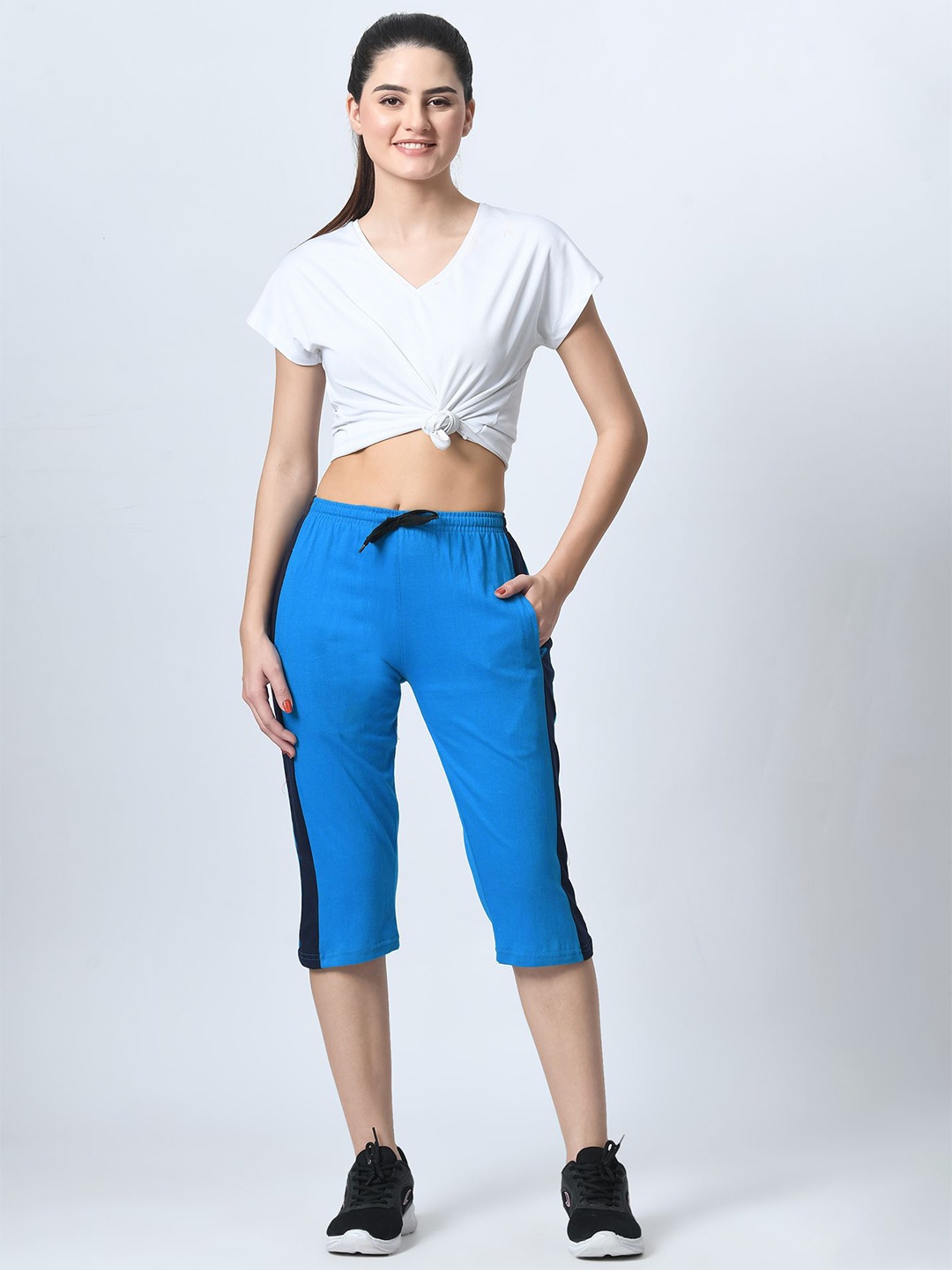 

BAESD Women Slim Fit Mid-Rise Cotton Capris, Blue