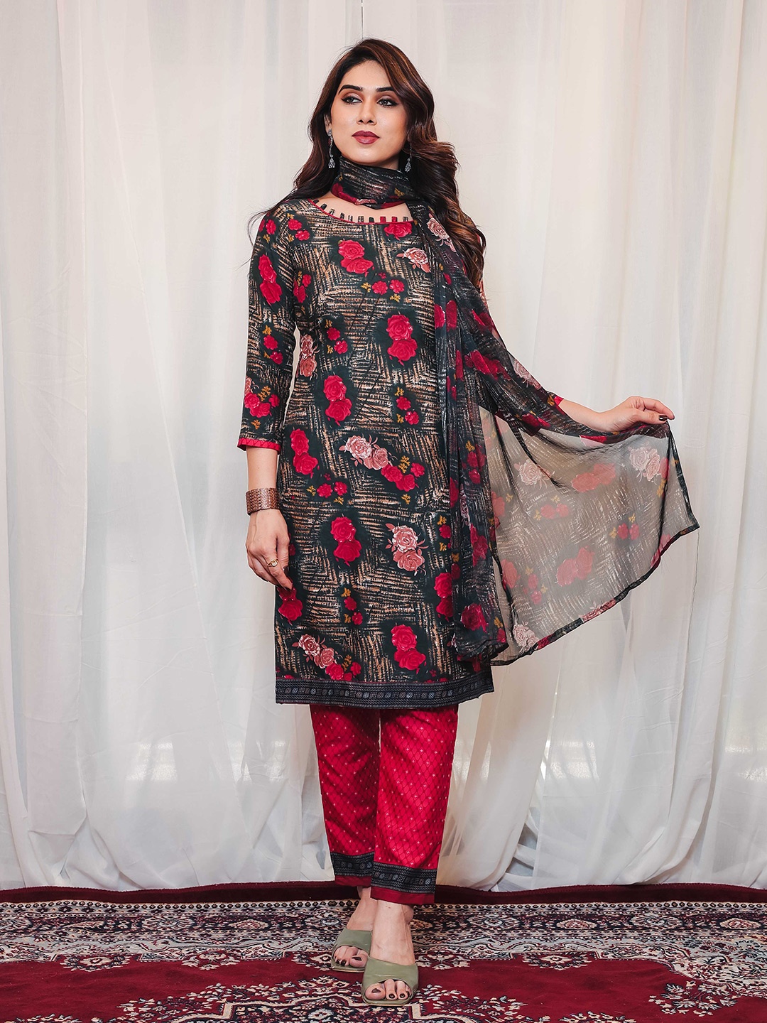 

ANAND SAREES Floral Printed Unstitched Dress Material, Black