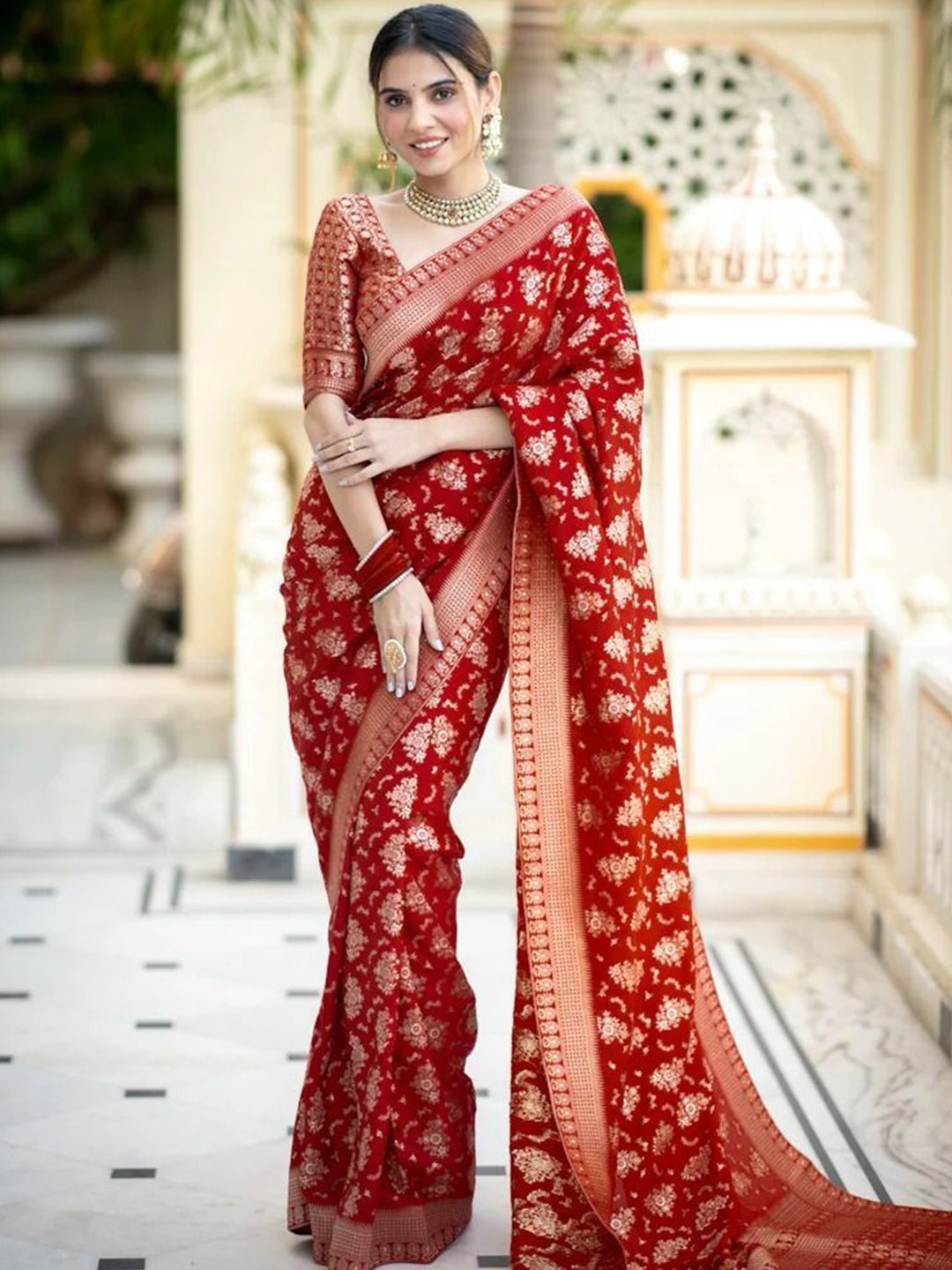 

BAESD Floral Zari Saree, Red