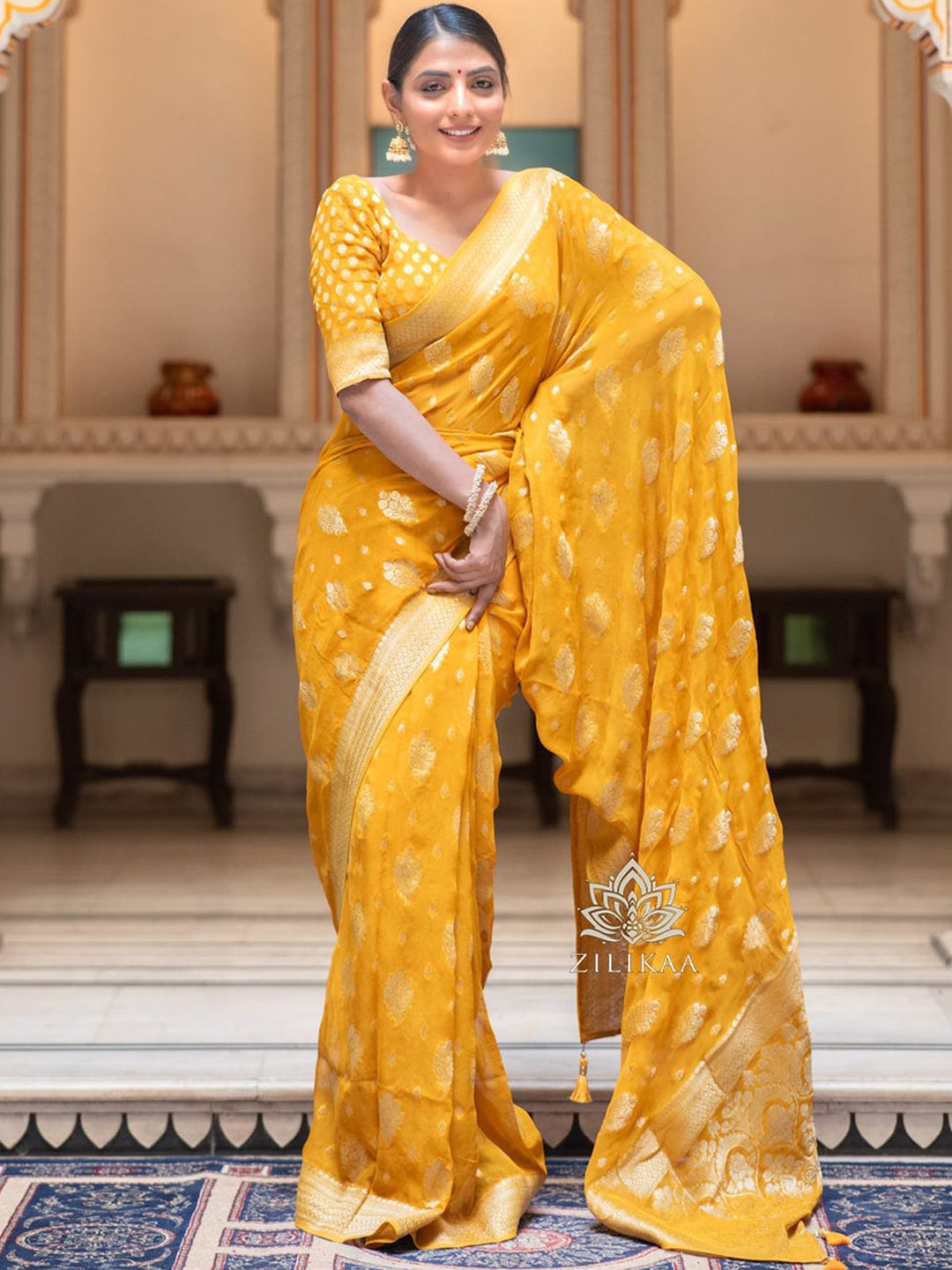 

BAESD Ethnic Motifs Zari Silk Blend Saree, Yellow