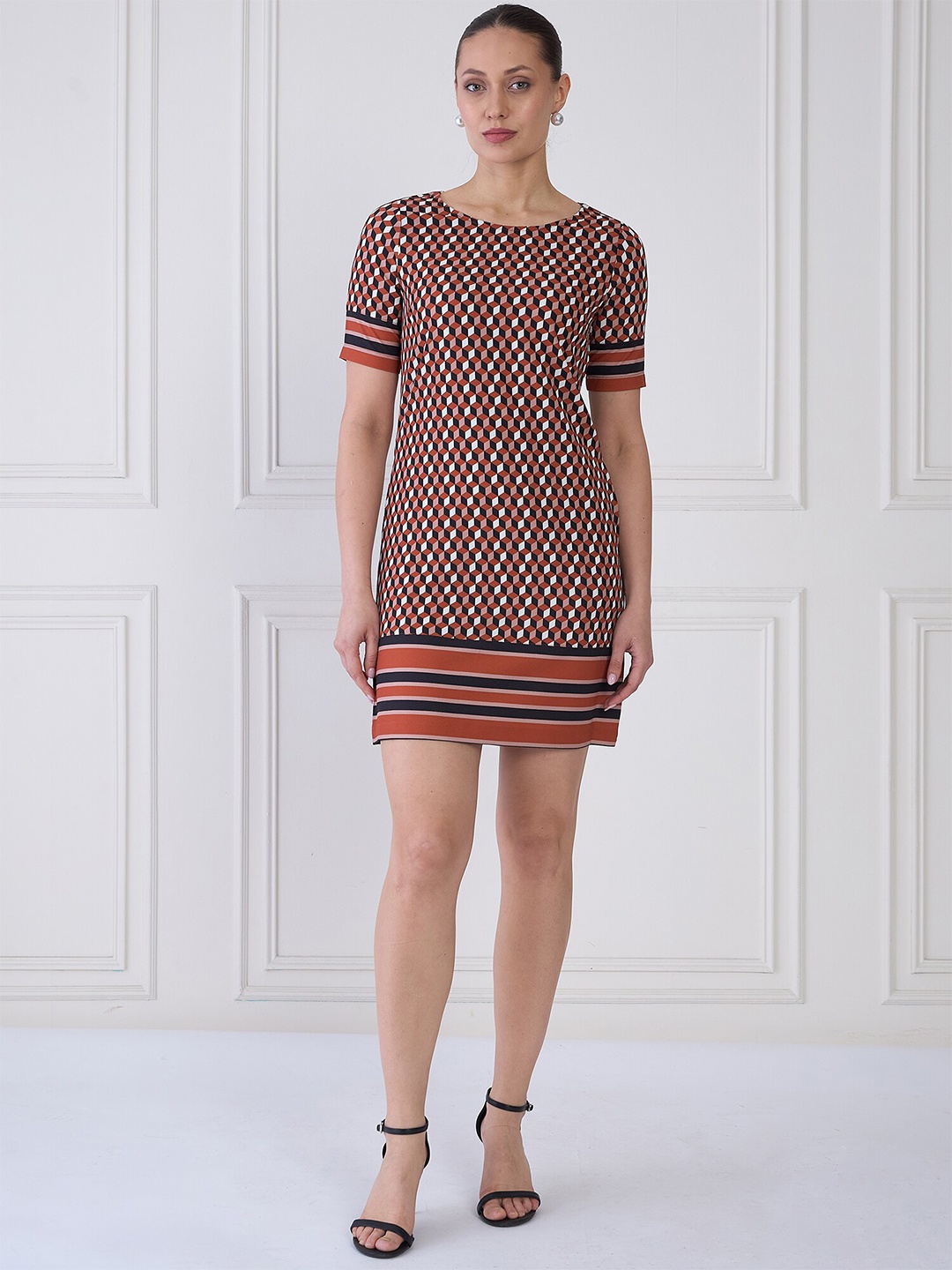 

SALT ATTIRE Geometric Printed Round Neck Short Sleeves Sheath Dress, Red
