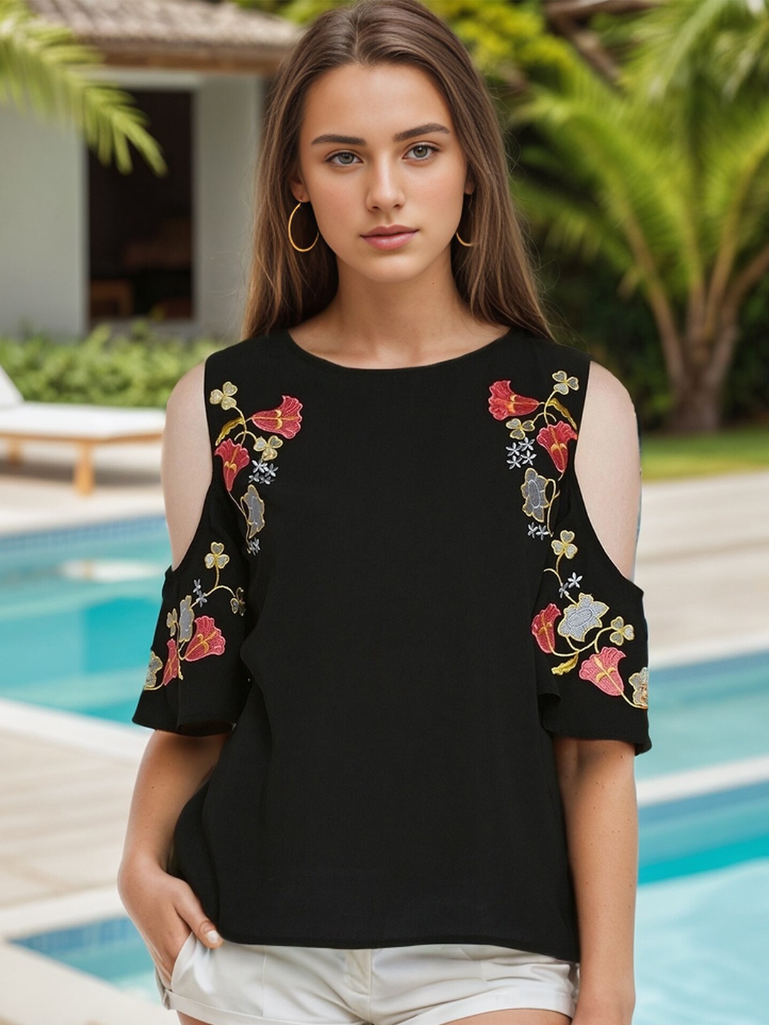 

RARE Floral Print Cold Shoulder Top, Black