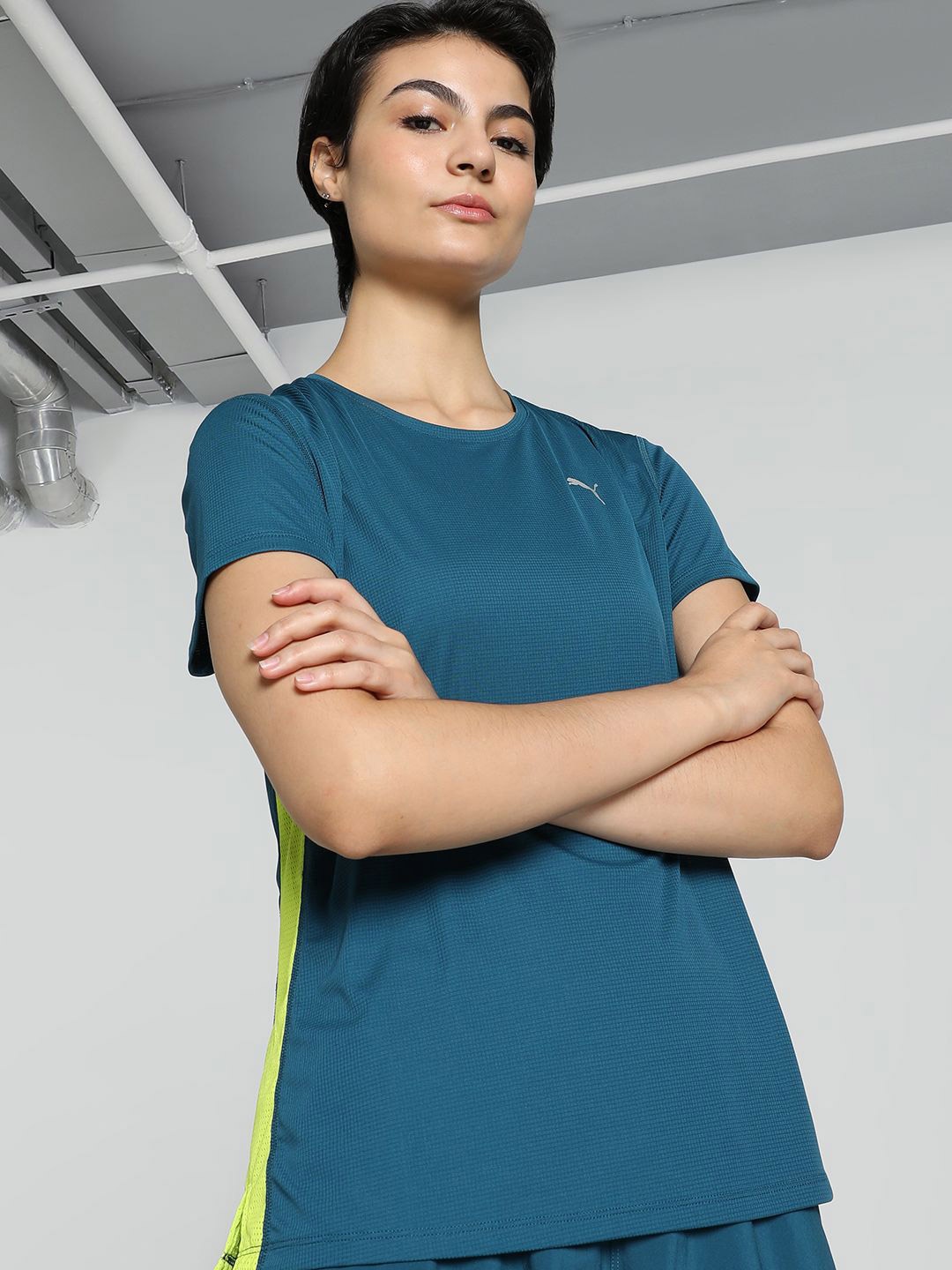 

Puma RUN FAVORITES VELOCITY Women Dry Cell Round Neck Running T-Shirt, Blue