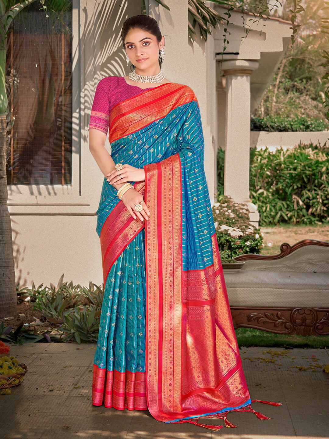 

SANGAM PRINTS Woven Design Zari Silk Blend Tussar Saree, Blue