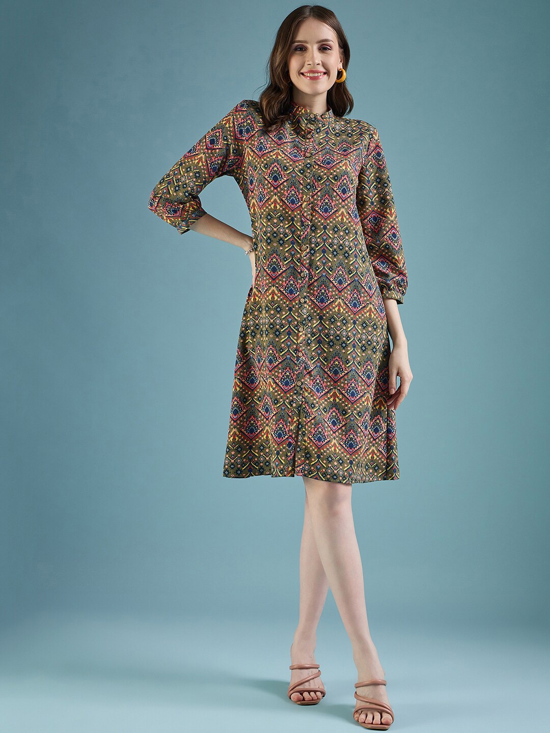 

DressBerry Green Floral Printed Knee Length Crepe Shirt Dress