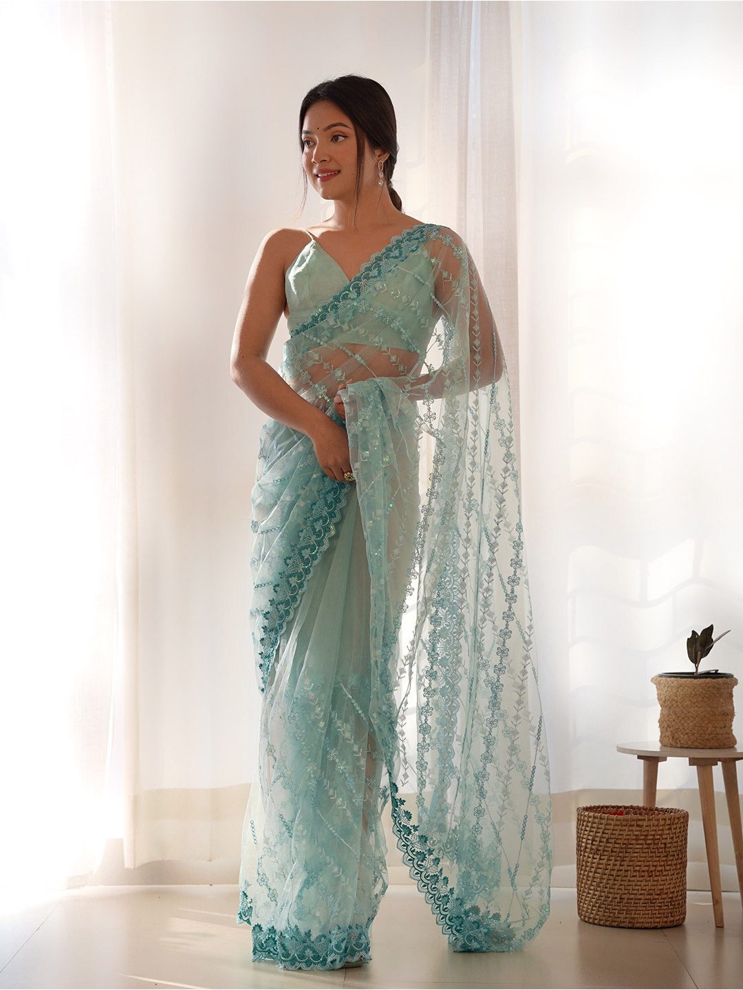 

RV CREATION Floral Sequinned Net Saree, Blue