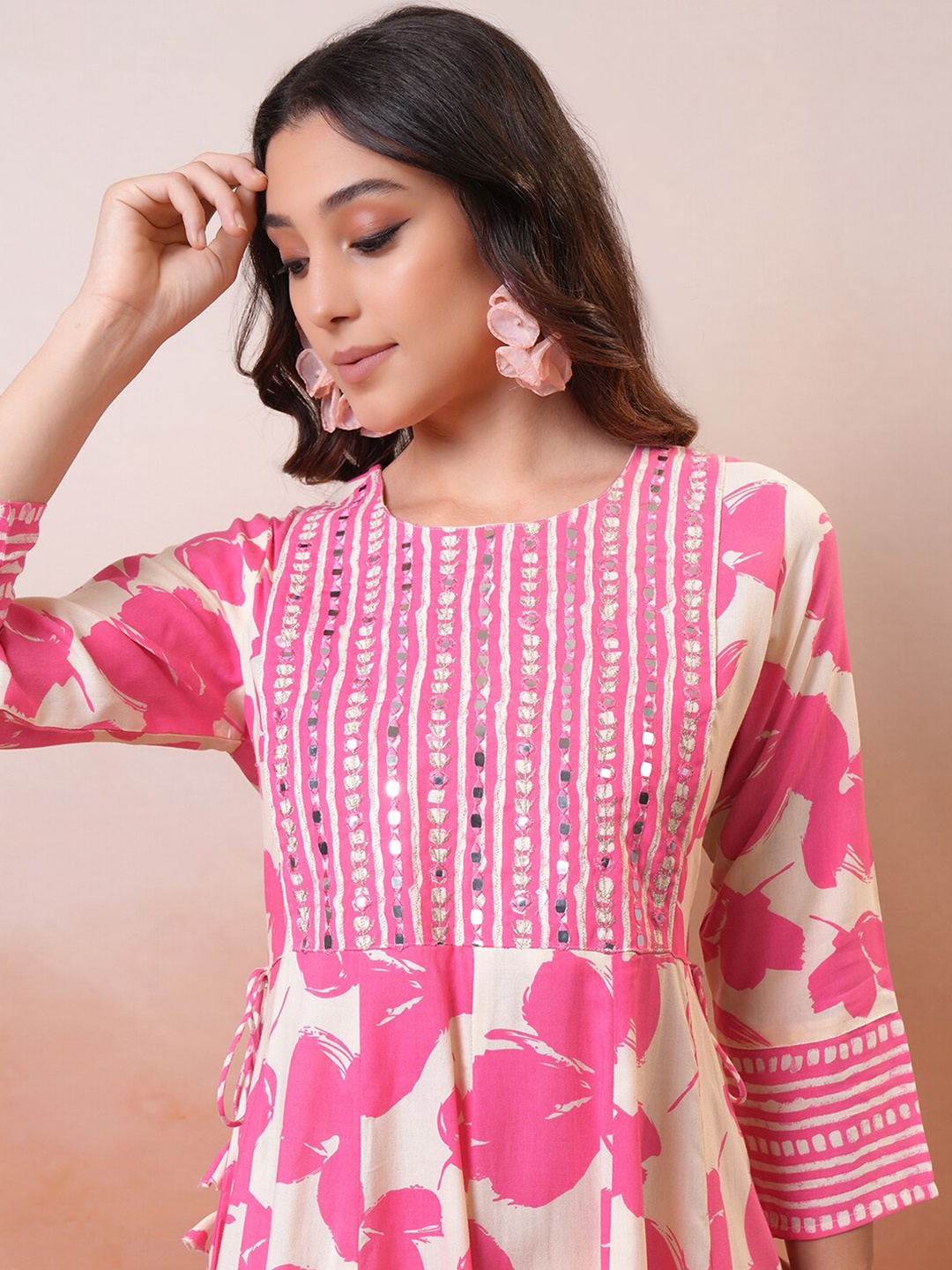 

Vishudh Cream & Pink Floral Printed Round Neck Fit & Flare Maxi Dress