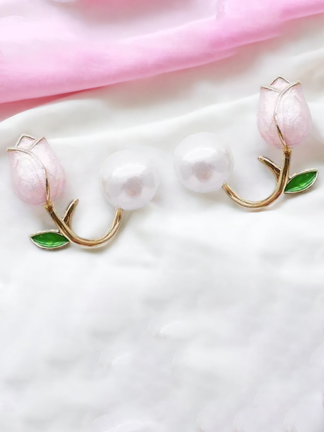 

Okos Gold-Plated Pearls Floral Studs Earrings
