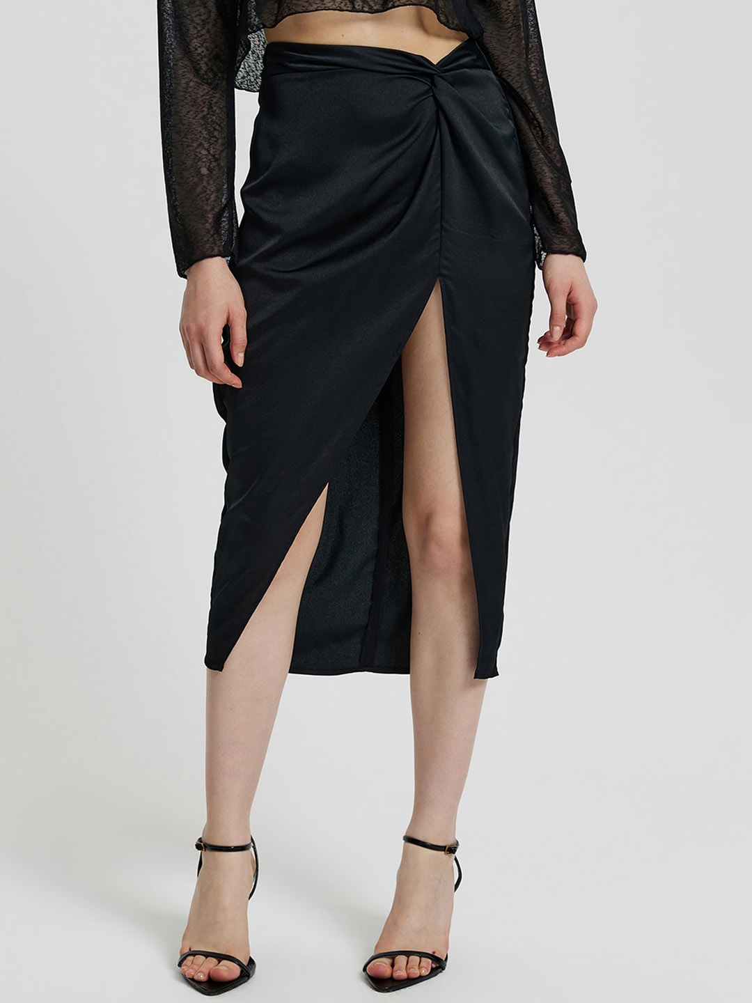 

LULU & SKY Twist-Detail Irregular Slit Skirt, Black