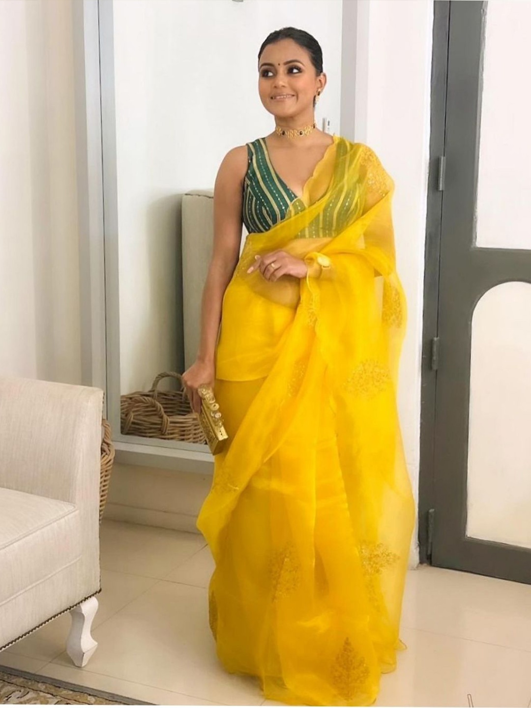 

AWRIYA Ethnic Motifs Embroidered Organza Saree, Yellow