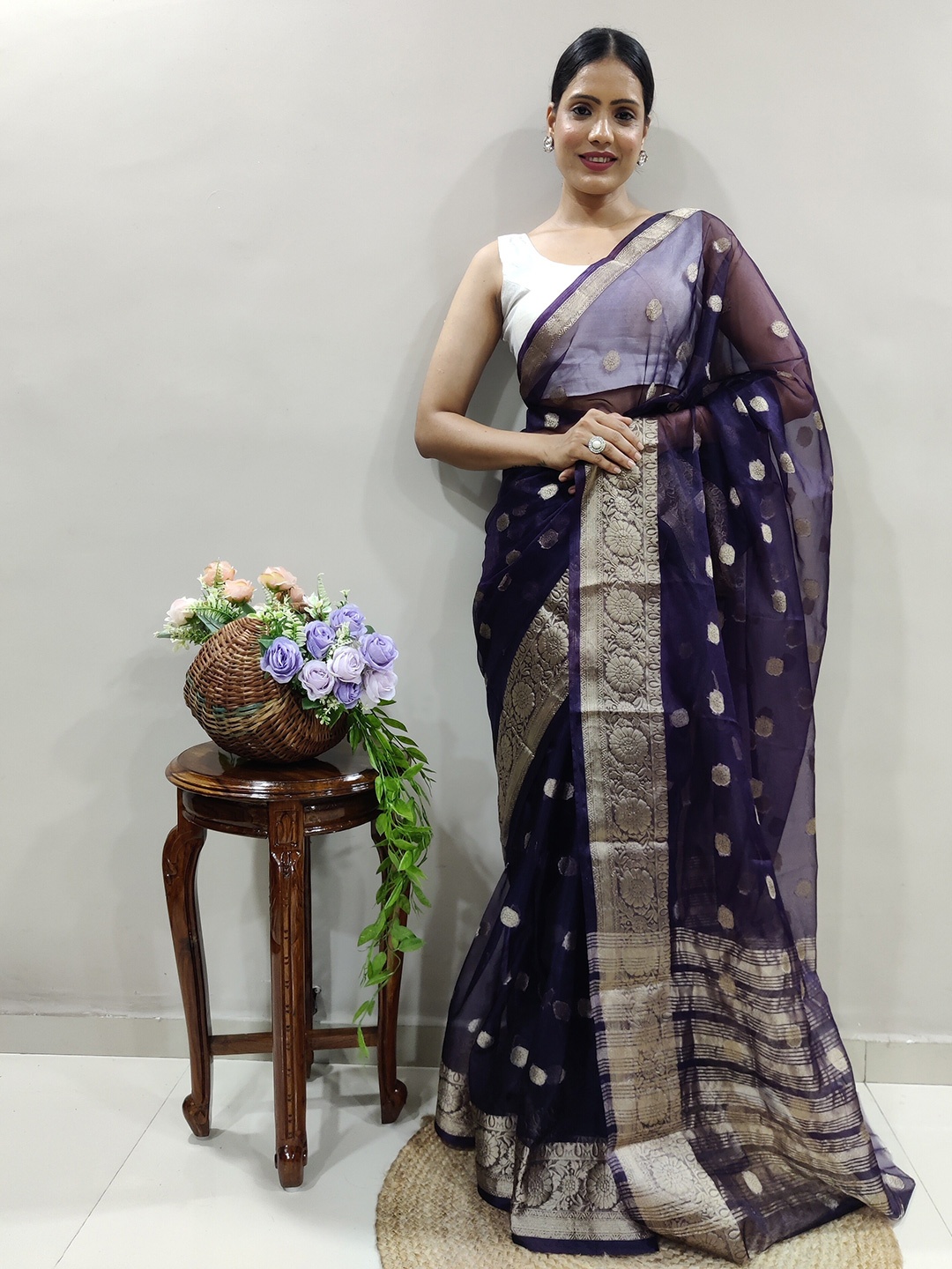 

AWRIYA Woven Design Zari Organza Saree, Purple