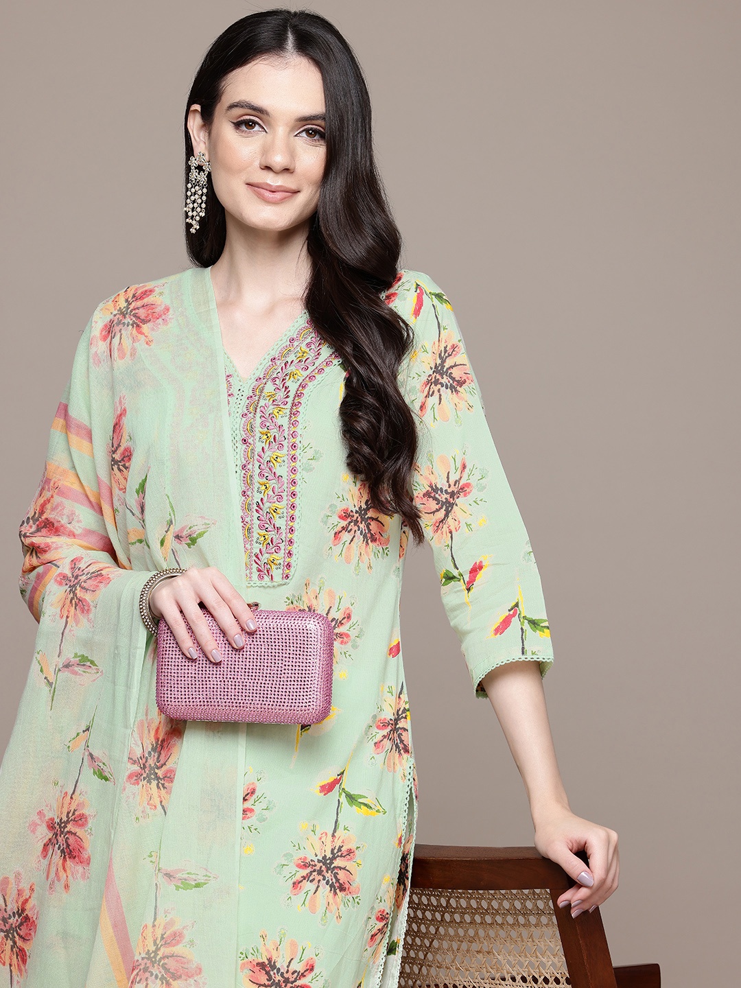 

Readiprint Fashions Women Floral Printed Pure Cotton Kurta with Trousers & Dupatta, Green