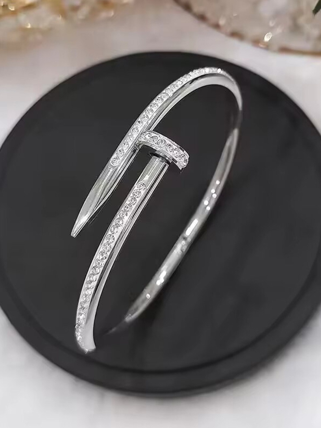 

Fashion Frill Cubic Zirconia Silver-Plated Bangle-Style Bracelet