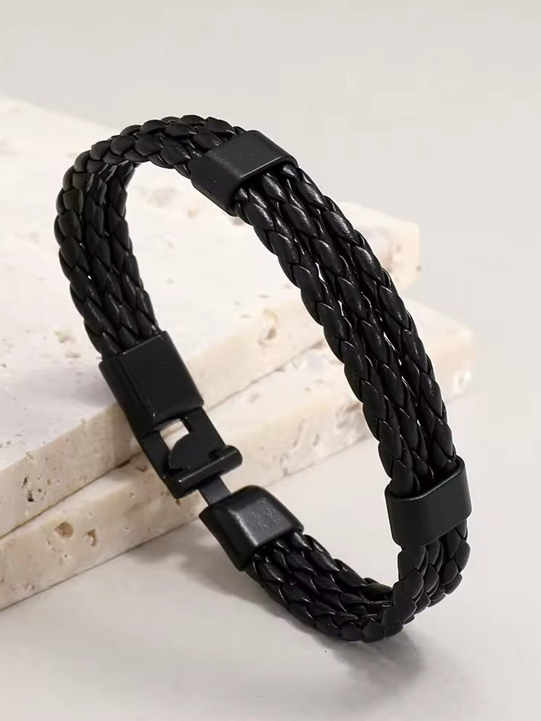 

Fashion Frill Men Leather Leather Wraparound Bracelet, Black