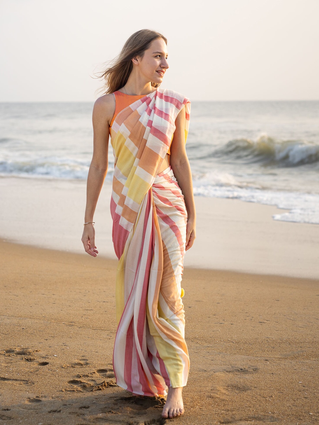 

I LOVE SAREES Striped Saree, White