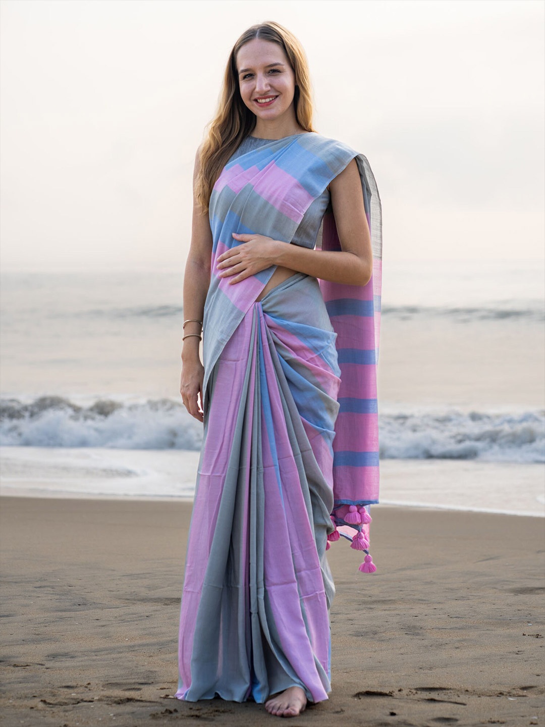 

I LOVE SAREES Striped Saree, Pink