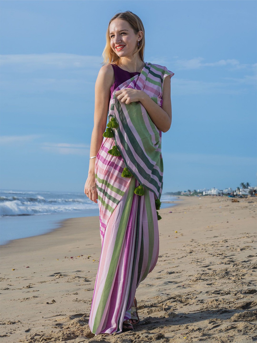 

I LOVE SAREES Striped Handloom Saree, Purple