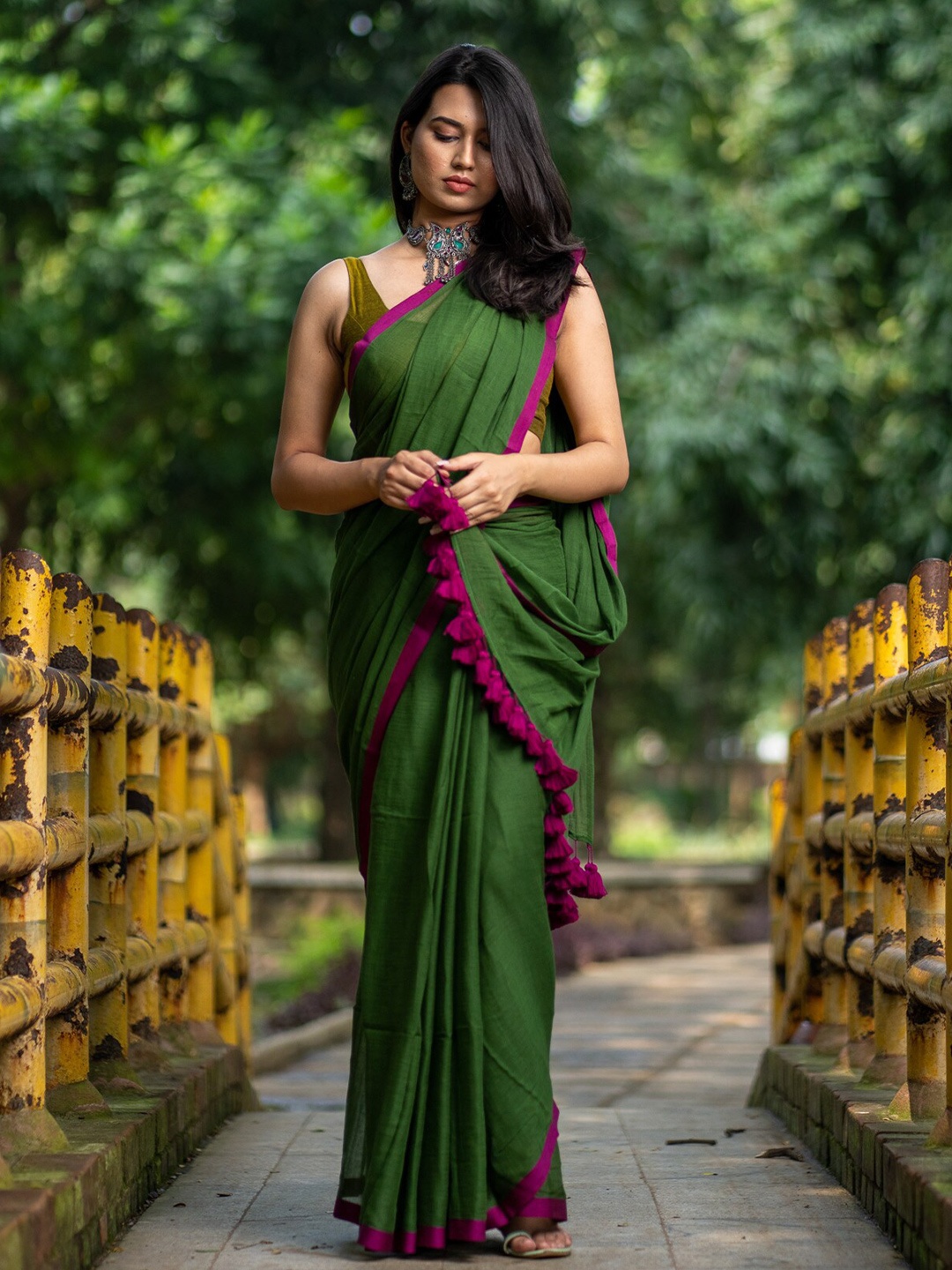 

I LOVE SAREES Solid Pure Cotton Saree, Green