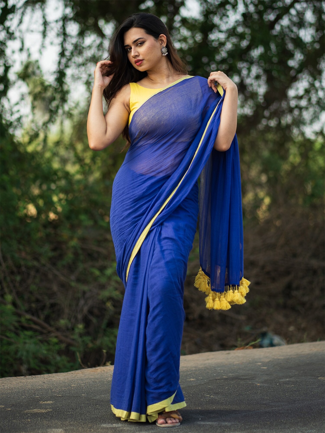 

I LOVE SAREES Solid Pure Cotton Saree, Navy blue