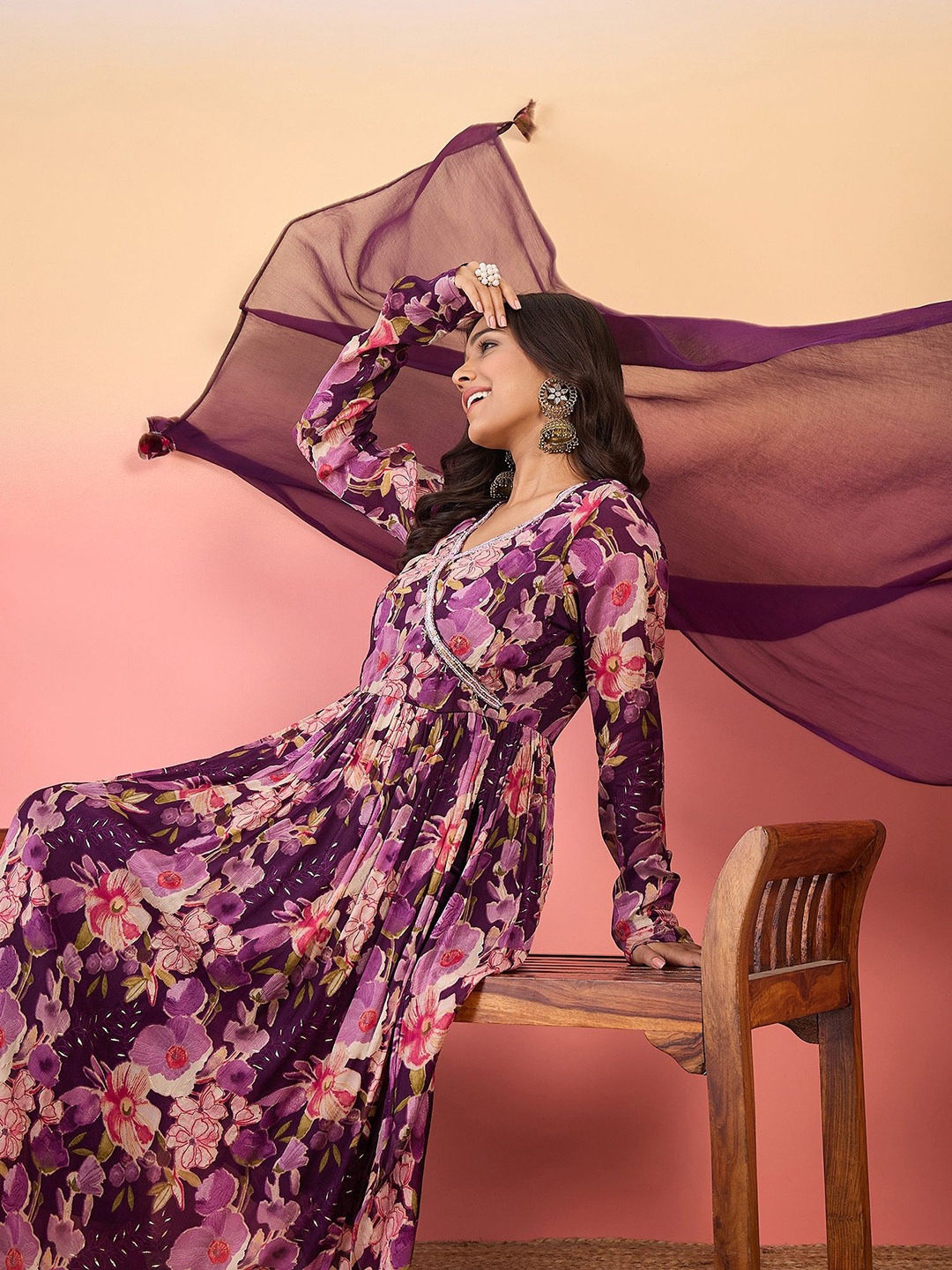 

Anouk Purple & White Floral Printed Sequinned Chinon Kurta with Trousers & Dupatta