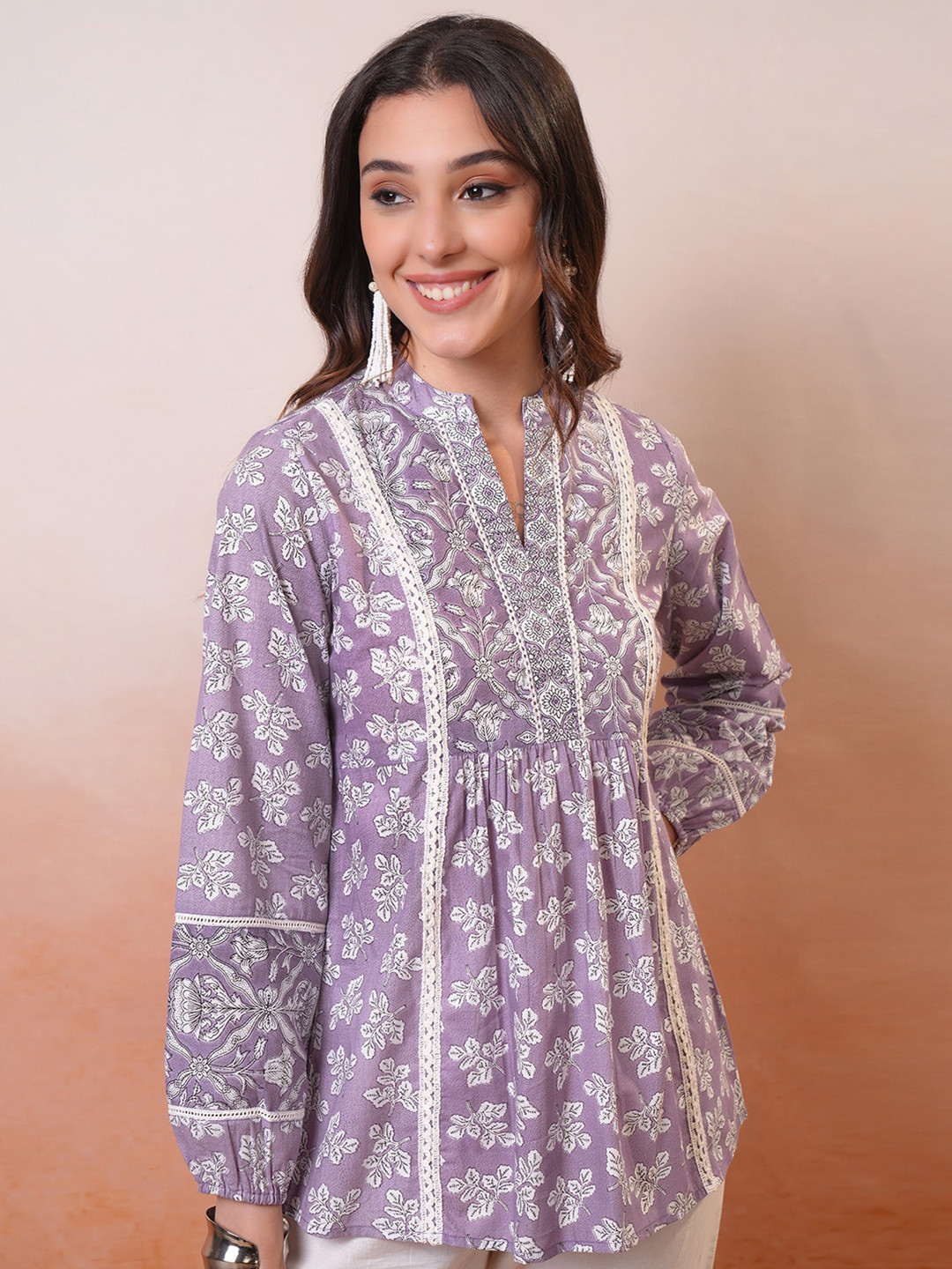

Vishudh Print Mandarin Collar Empire Top, White