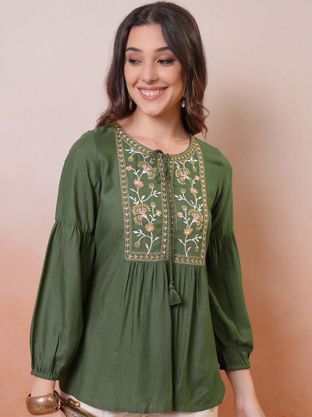 

Vishudh Floral Tie-Up Neck Puff Sleeve Top, Green