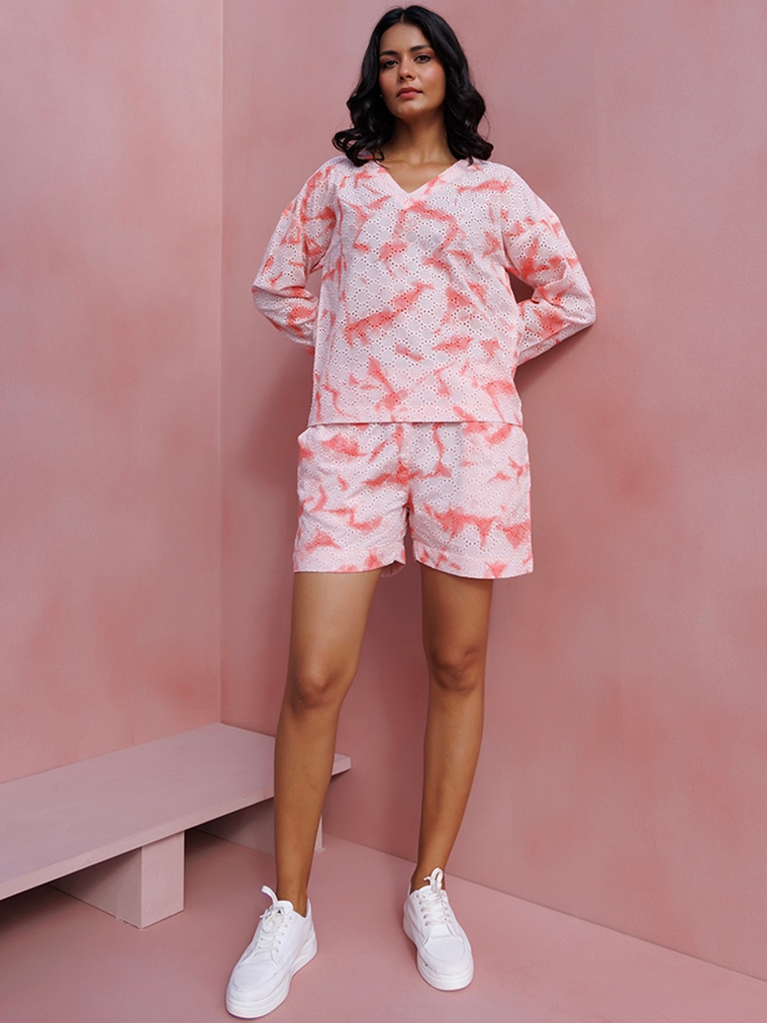 

INDIANIC Schiffli Tie & Dye Pure Cotton Top With Shorts Co-Ords, Peach