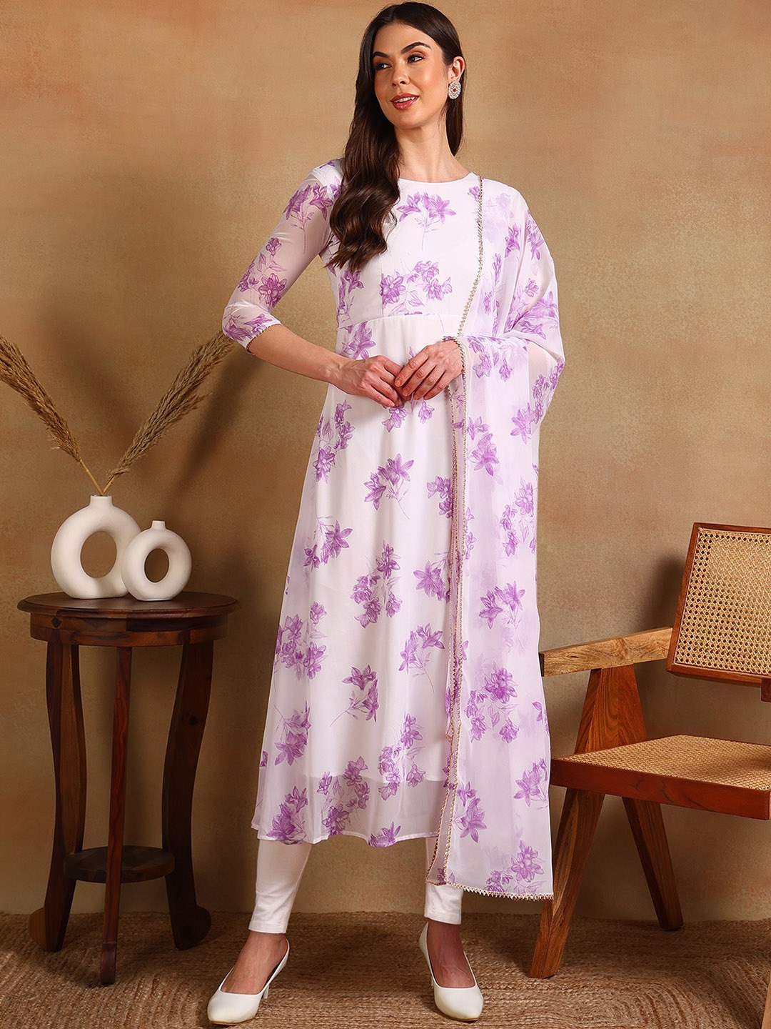 

DSK STUDIO Floral Printed Boat Neck Three-Quarter Sleeves Anarkali Kurta with Dupatta, White
