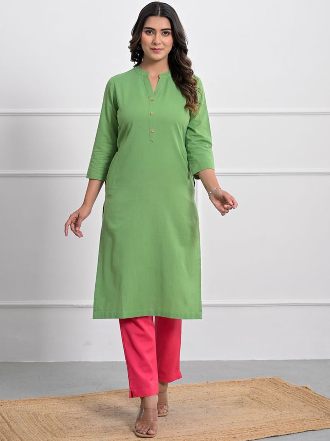 

Jaipuri Adaah V Neck Linen Straight Kurta, Green