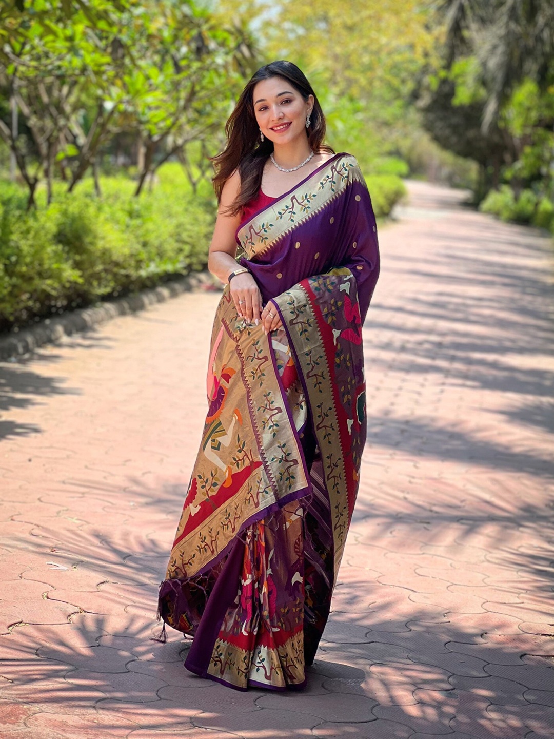 

Mitera Woven Design Zari Silk Blend Paithani Saree, Purple