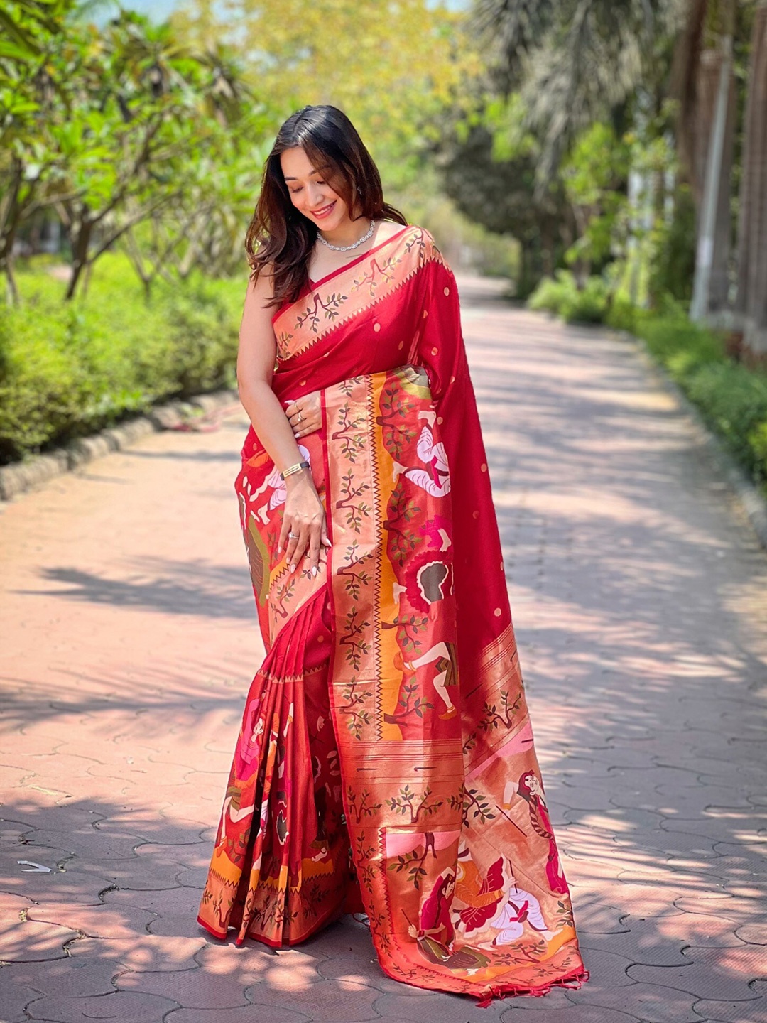 

Mitera Woven Design Zari Silk Blend Paithani Saree, Red