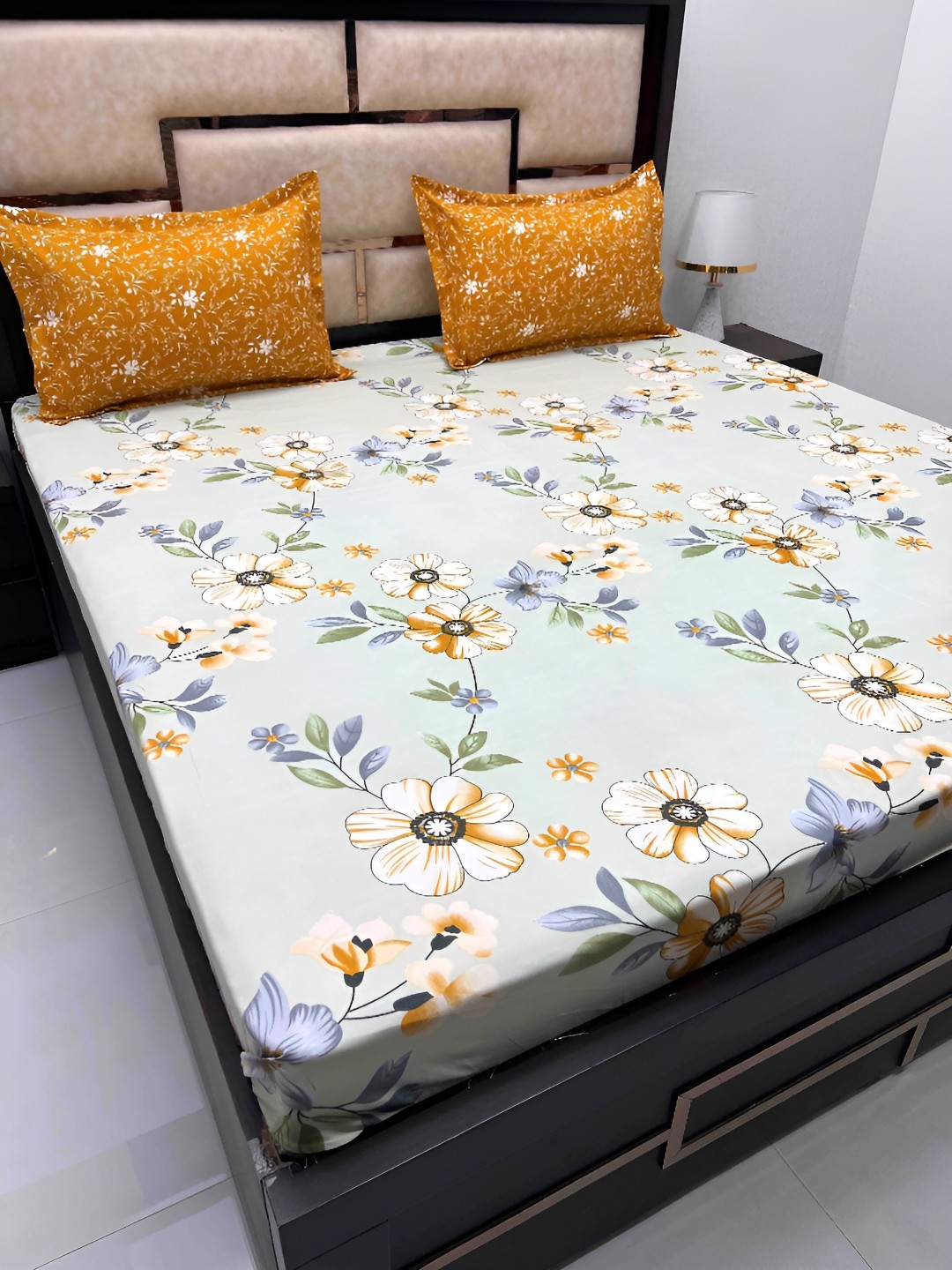 

Pure Decor leisure fur Grey & Blue Floral Cotton 260 TC King Bedsheet with 2 Pillow Covers