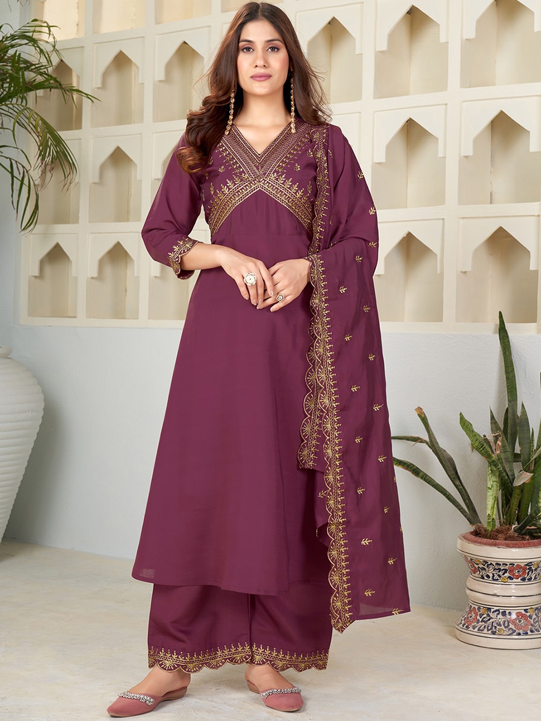 

KALINI Ethnic Motifs Embroidered Regular Anarkali Kurta With Palazzos & Dupatta, Purple