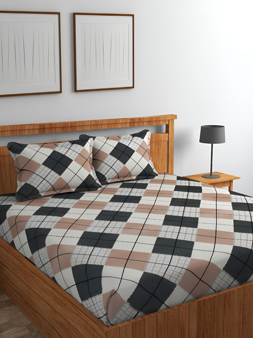 

CHHILAKIYA Brown Geometric Printed Cotton 210 TC King Bedsheet with 2 Pillow Covers