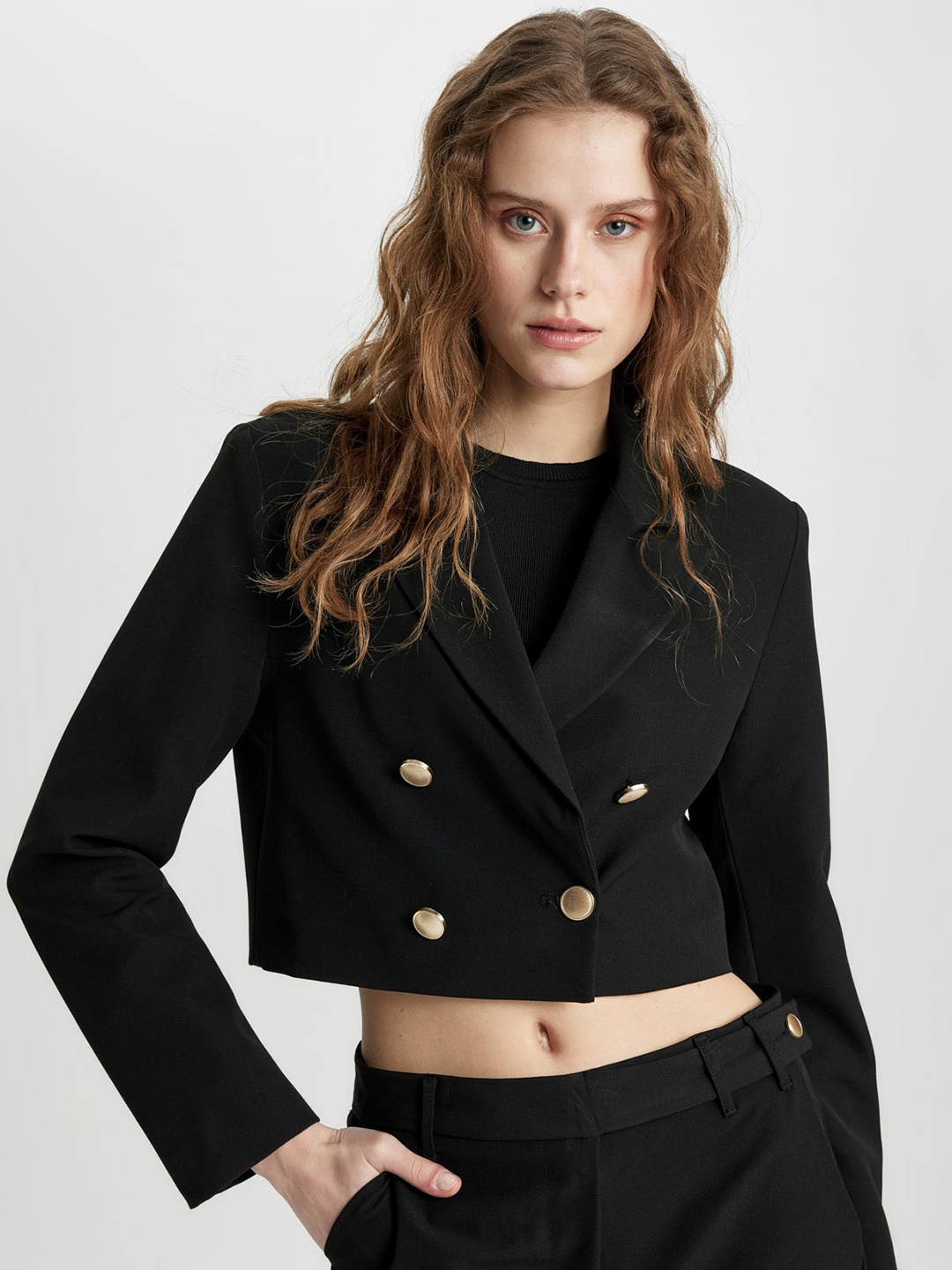 

DeFacto Peaked Lapel Double-Breasted Crop Blazer, Black