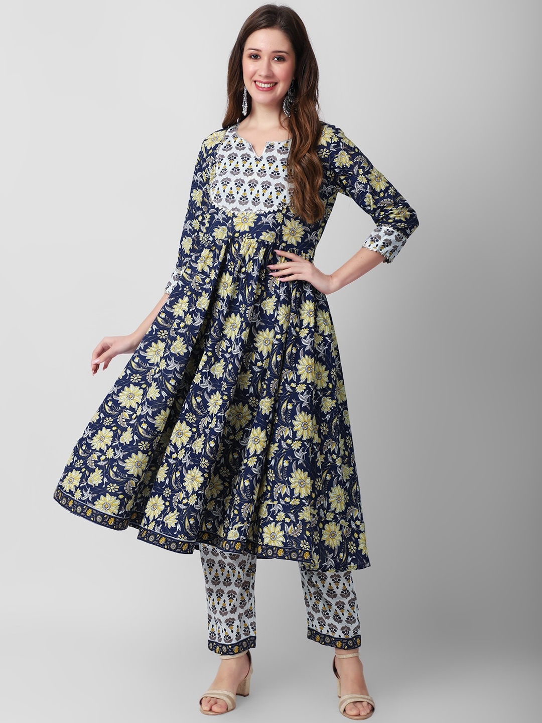 

JANAKDULARI CREATION Floral Printed Round Neck Pure Cotton Kurta with Palazzos & Dupatta, Blue