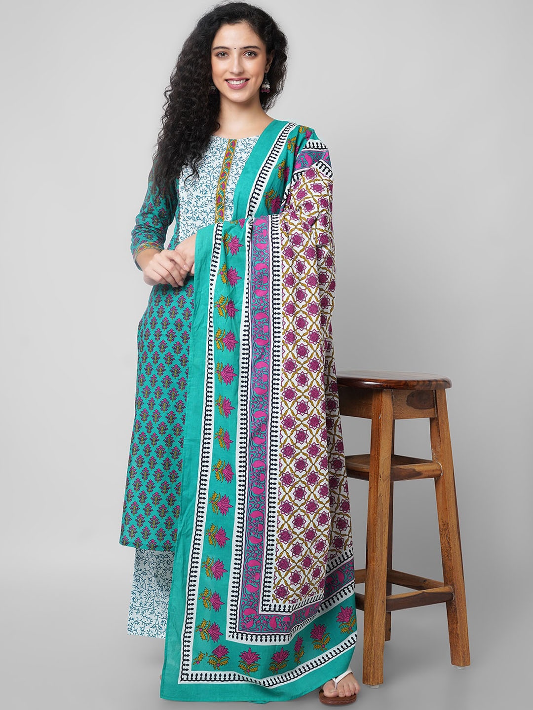 

JANAKDULARI CREATION Floral Printed Round Neck Straight Kurta with Palazzos & Dupatta, Blue
