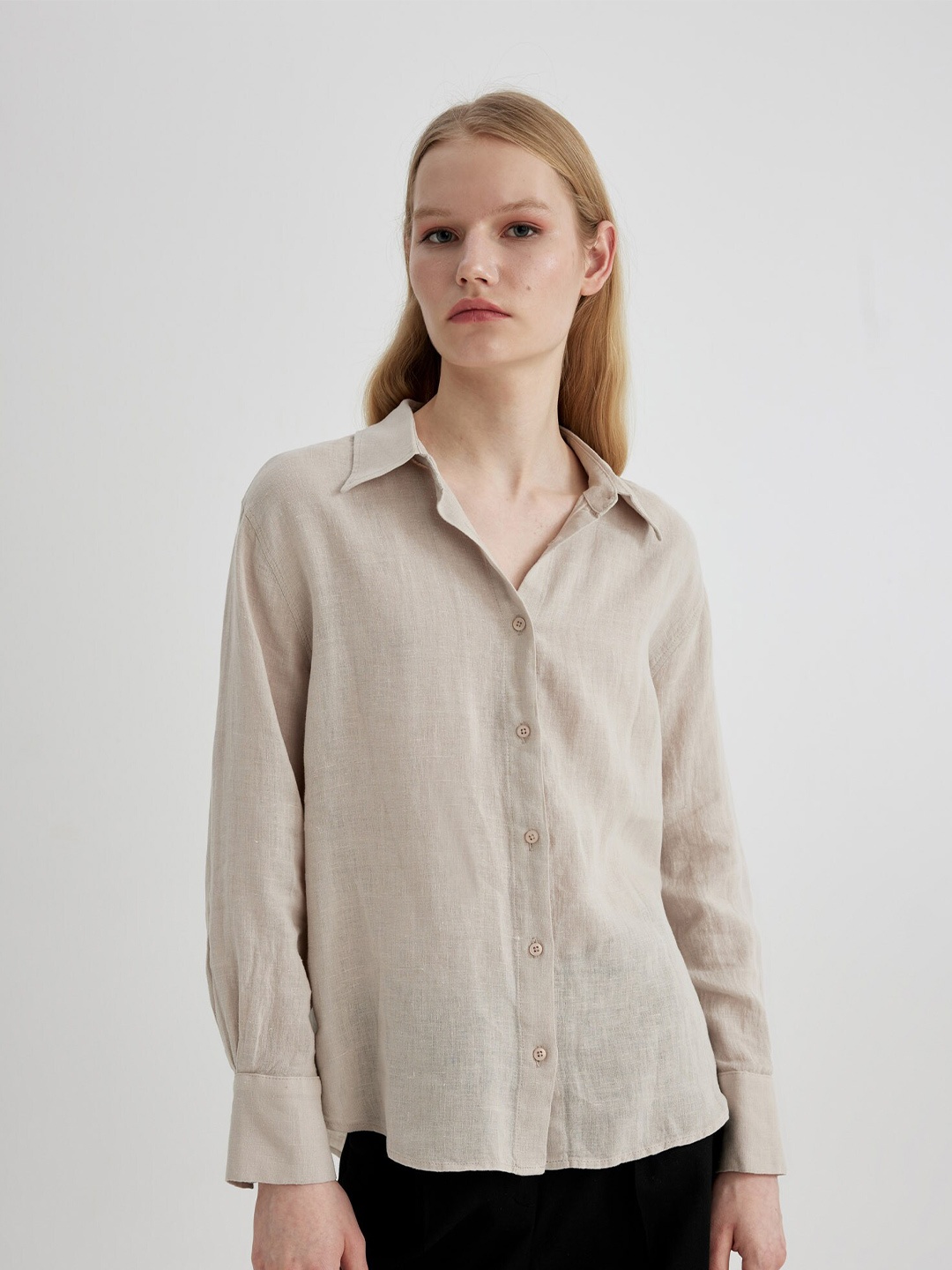 

DeFacto Spread Collar Casual Shirt, Na