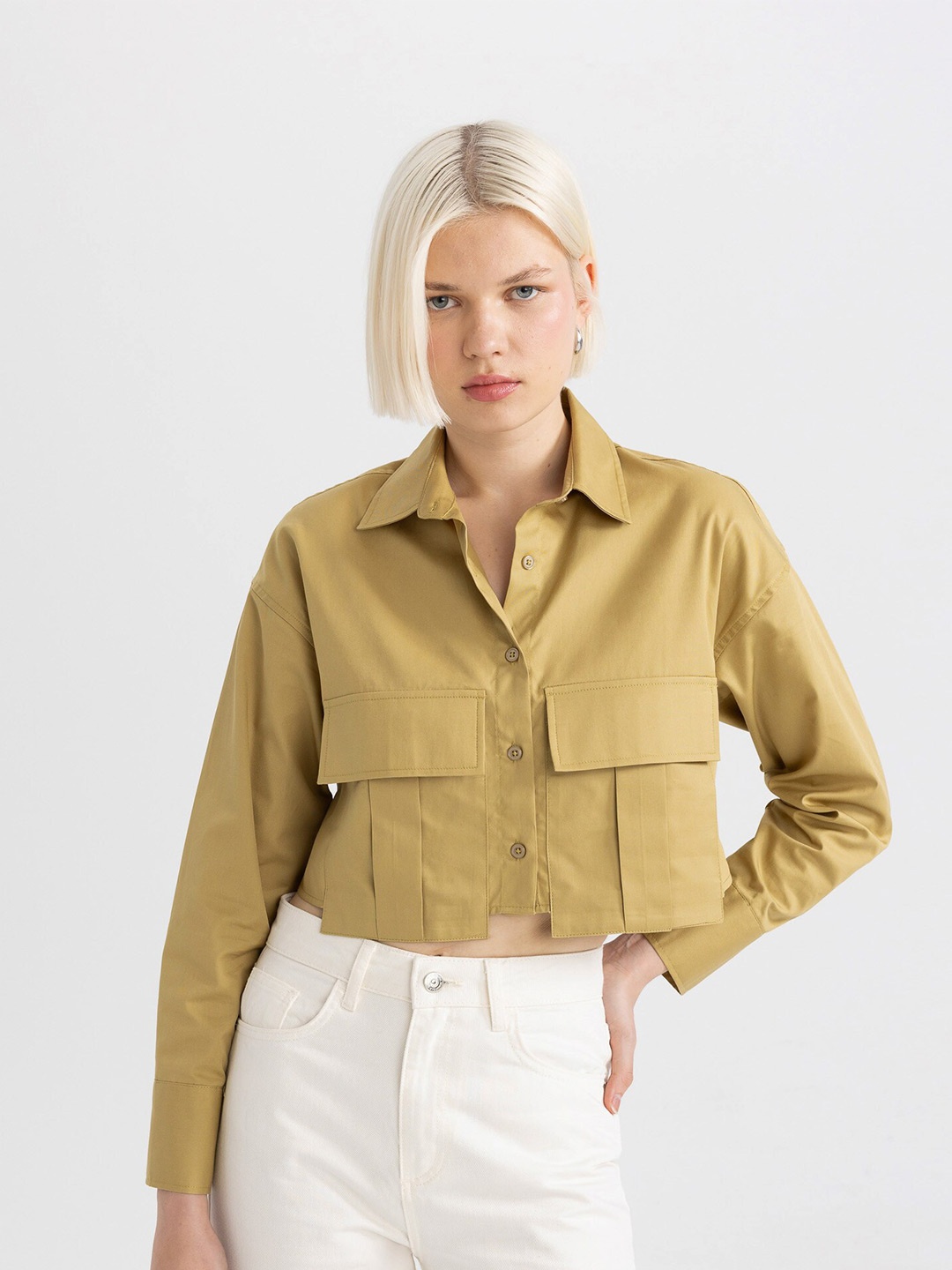 

DeFacto Spread Collar Casual Shirt, Na