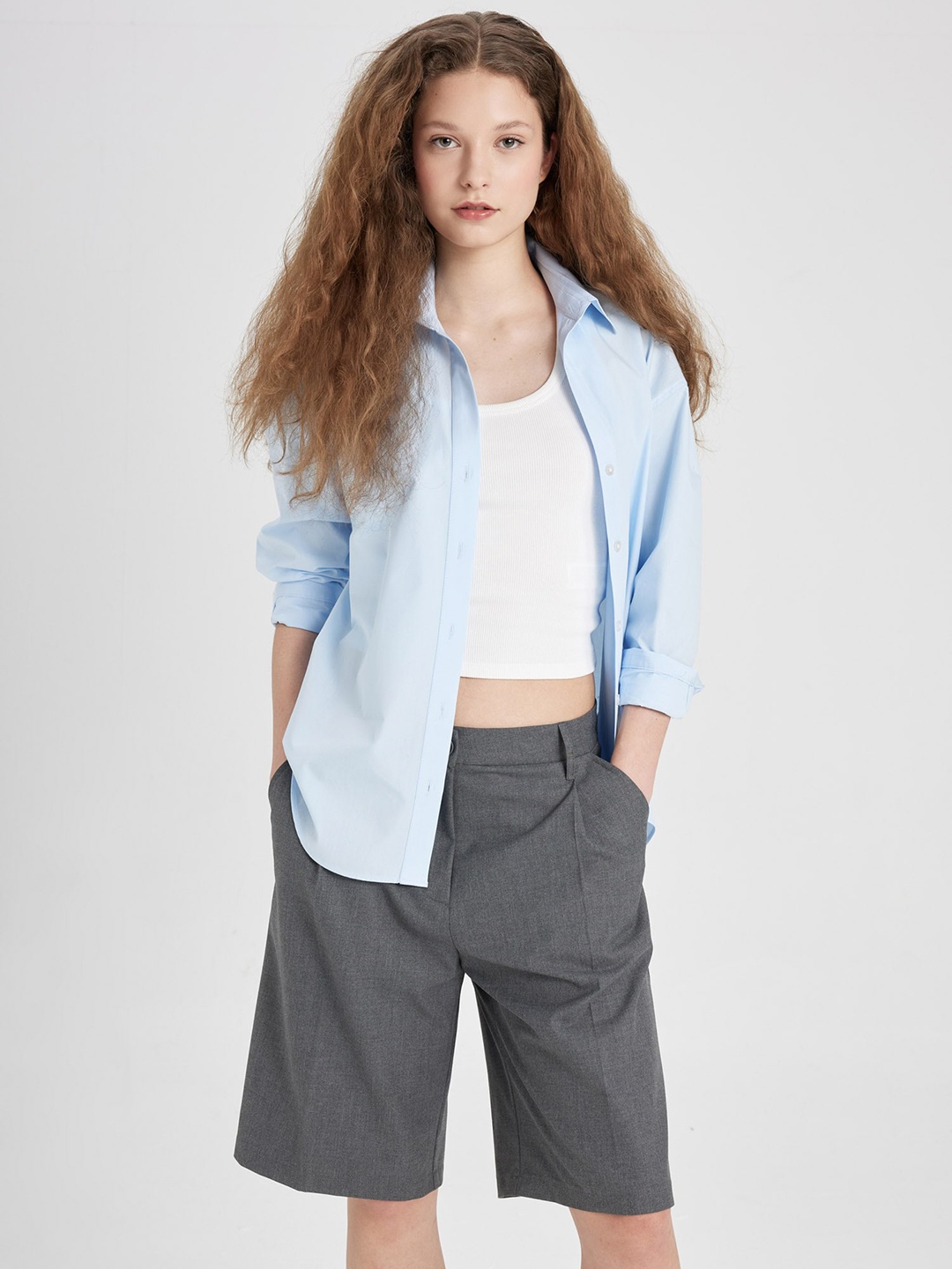 

DeFacto Mid Rise Shorts, Grey