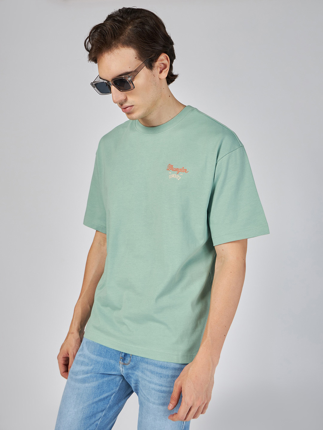 

Wrangler Men Graphic Printed Oversized Pure Cotton T-shirt, Green