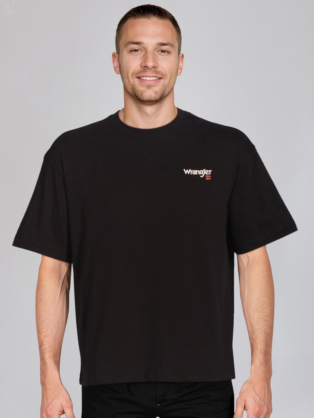 Wrangler Men Graphic Printed Oversized Pure Cotton T-shirt, Black